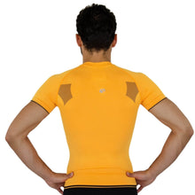 PLAYERA CON MANGA CORTA, COMPRESION MEDIA Y TECNOLOGIA FIBRAS INTELIGENTES PL-1-00068