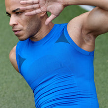 PLAYERA SIN MANGAS, CON COMPRESION MEDIA Y TECNOLOGIA FIBRAS INTELIGENTES PL-1-00070