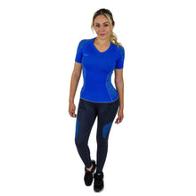 PLAYERA TECNICA DE MANGA CORTA CON CUELLO V, ALTA COMPRESION Y FIBRAS INTELIGENTES PL-2-00017