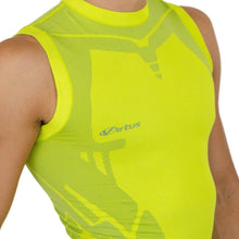 PLAYERA TECNICA SIN MANGAS, CON COMPRESION MEDIA Y TECNOLOGIA FIBRAS INTELIGENTES PL-1-00050