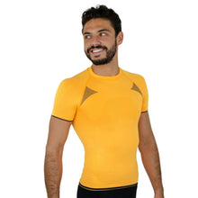 PLAYERA CON MANGA CORTA, COMPRESION MEDIA Y TECNOLOGIA FIBRAS INTELIGENTES PL-1-00068