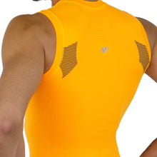 PLAYERA SIN MANGAS, CON COMPRESION MEDIA Y TECNOLOGIA FIBRAS INTELIGENTES PL-1-00070