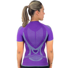 PLAYERA TECNICA DE MANGA CORTA CON CUELLO V, ALTA COMPRESION Y FIBRAS INTELIGENTES PL-2-00017